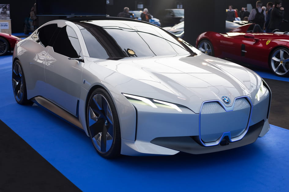 Une vision futuriste de la berline &eacute;lectrique sign&eacute;e BMW