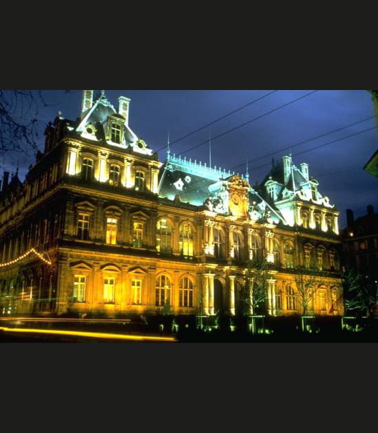 Eclatant Palais de la Bourse et du Commerce