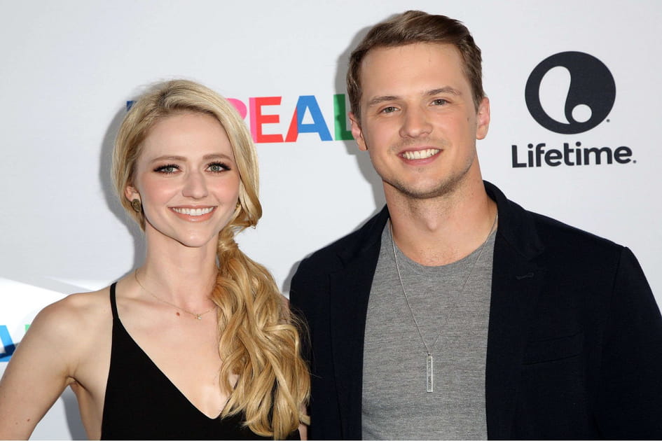Freddie Stroma et Johanna Braddy