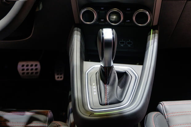 Un levier de vitesses moins ergonomique sur la Clio