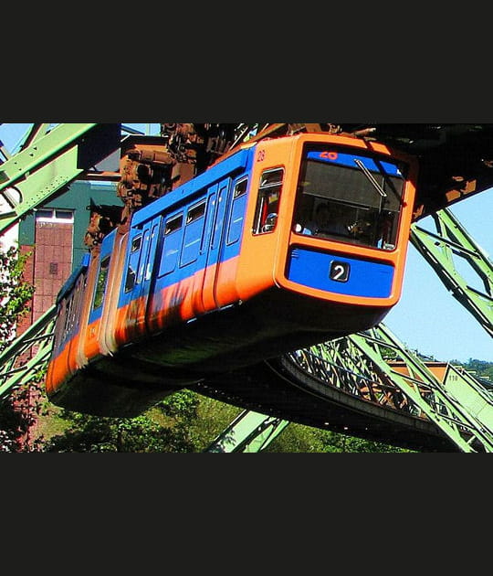 Le monorail suspendu en Allemagne