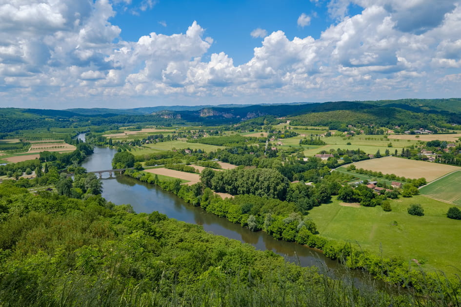 12- La vall&eacute;e de la Dordogne, en France