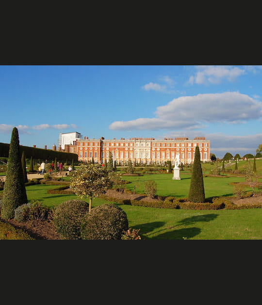 Hampton Court&nbsp;: dans un jardin anglais