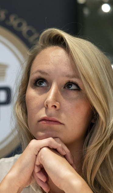 Elle serait &quot;obs&eacute;d&eacute;e par le contr&ocirc;le&quot;