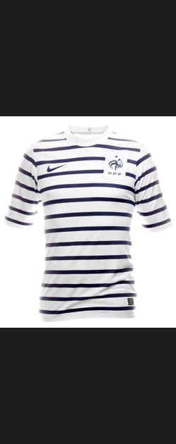 Tous en marini&egrave;re chez Colette