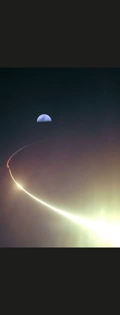 Demi-lune et arc de feu