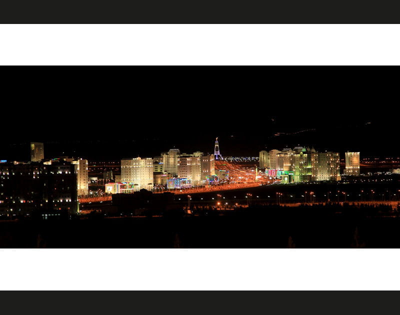 Ashgabat de nuit