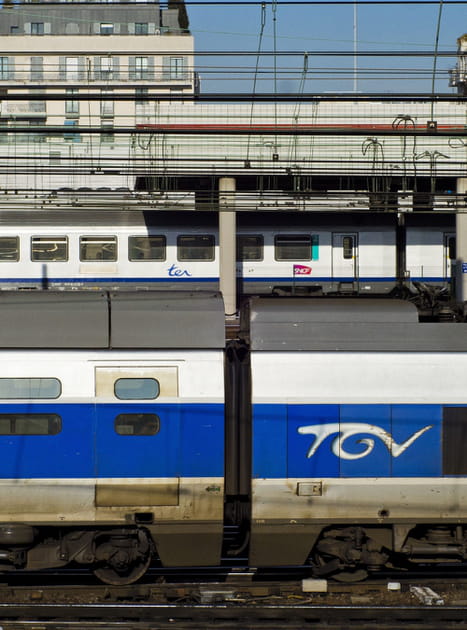 Ren&eacute;gocier (et s&eacute;vir) avec&nbsp;la&nbsp;SNCF (Marine&nbsp;et&nbsp;Marion Le Pen)