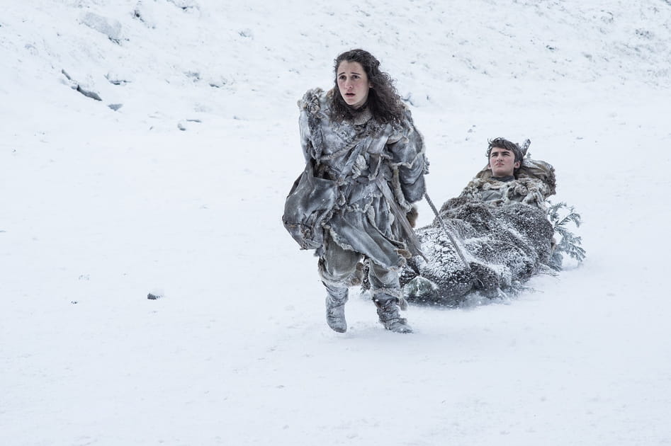 Meera Reed et Bran Stark dans le grand froid