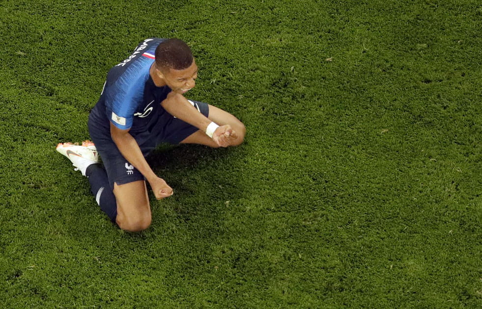 Mbapp&eacute; superstar