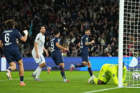 PSG - Auxerre&nbsp;: gr&acirc;ce &agrave; sa charni&egrave;re, le PSG reprend la t&ecirc;te de la Ligue 1, nouvelle inqui&eacute;tude avant Barcelone, le r&eacute;sum&eacute;