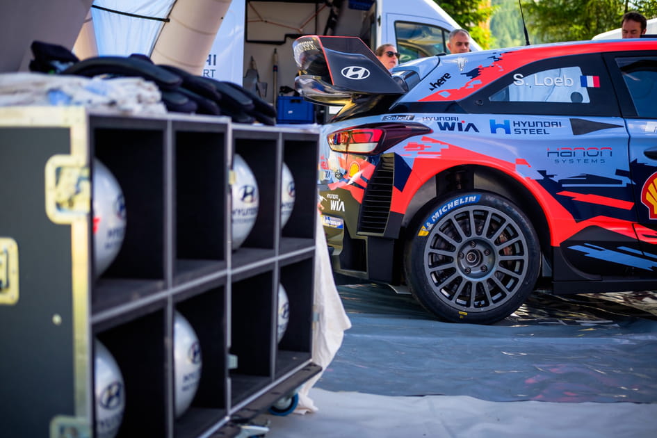 Casque imp&eacute;ratif pour monter dans la i20&nbsp;de rallye