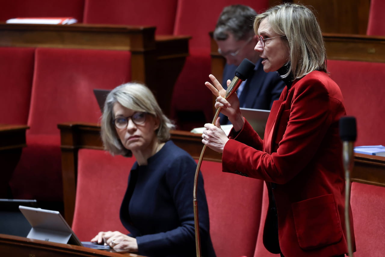 Budget 2026 : pourquoi l'Assemblée nationale rejette le texte de façon quasi-unanime ?