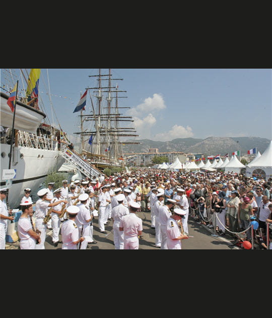 Les &eacute;quipages se chargent de l'animation