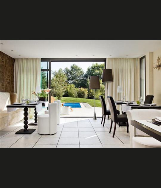 Une&nbsp;terrasse&nbsp;au&nbsp;calme&nbsp;proche&nbsp;des&nbsp;bords&nbsp;de&nbsp;l'Erdre