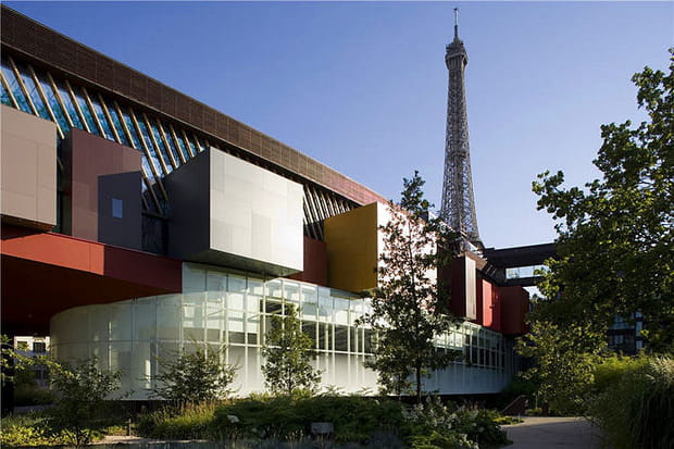 6e : Quai Branly à Paris