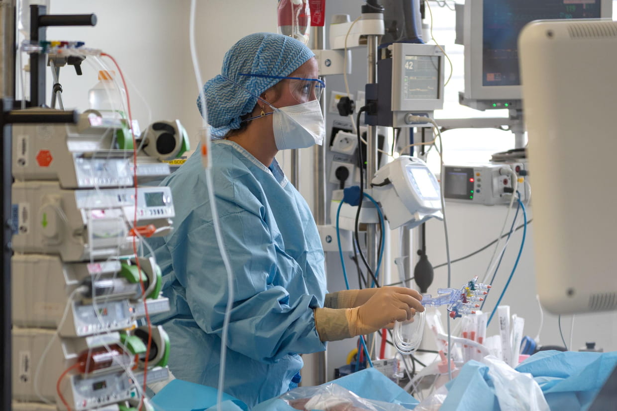 DIRECT. Covid-19 en France : contaminations en hausse, Castex annonce des restrictions
