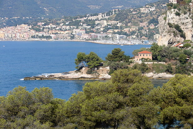 Menton, entre mer et jardins