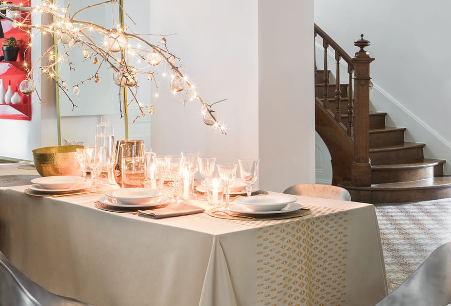 Une table de f&ecirc;te mise en lumi&egrave;re