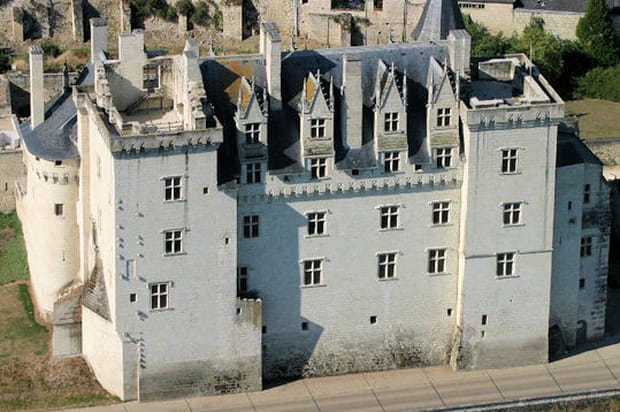 Un château les pieds dans l'eau