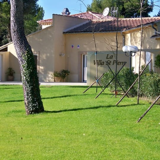 La Villa Saint Pierre, Restaurant provençal à Uchaux avec Linternaute
