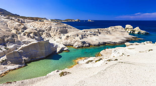 La plage de Sarakiniko