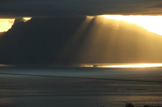 Rais de lumière sur Moorea