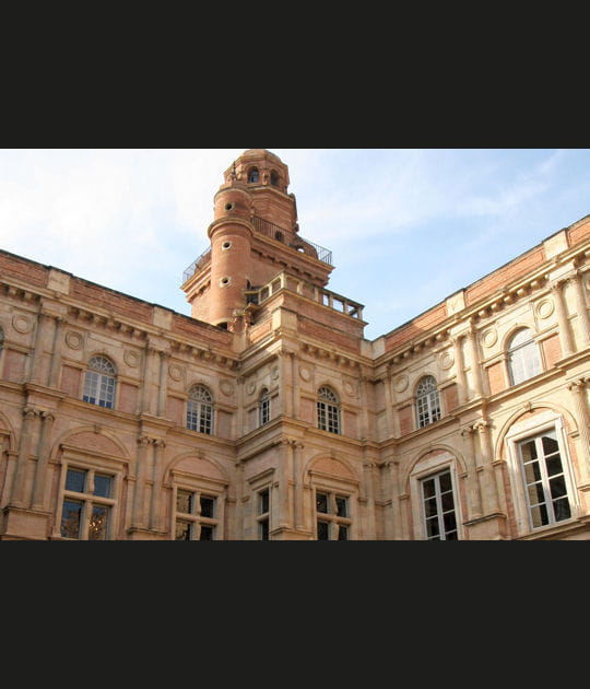 L'H&ocirc;tel d'Ass&eacute;zat