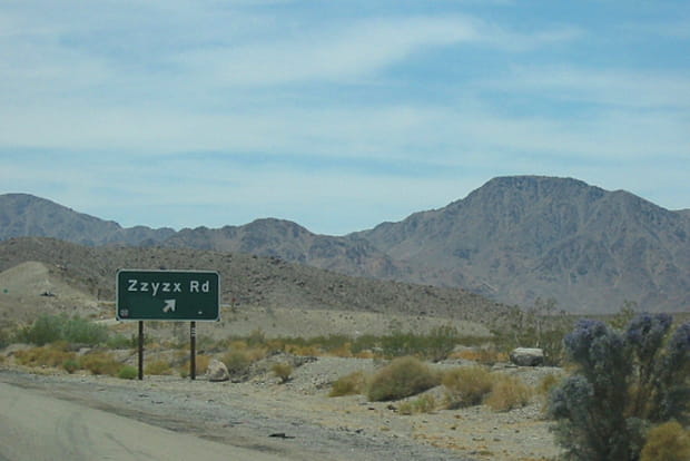 Zzyzx à la fin de l'alphabet