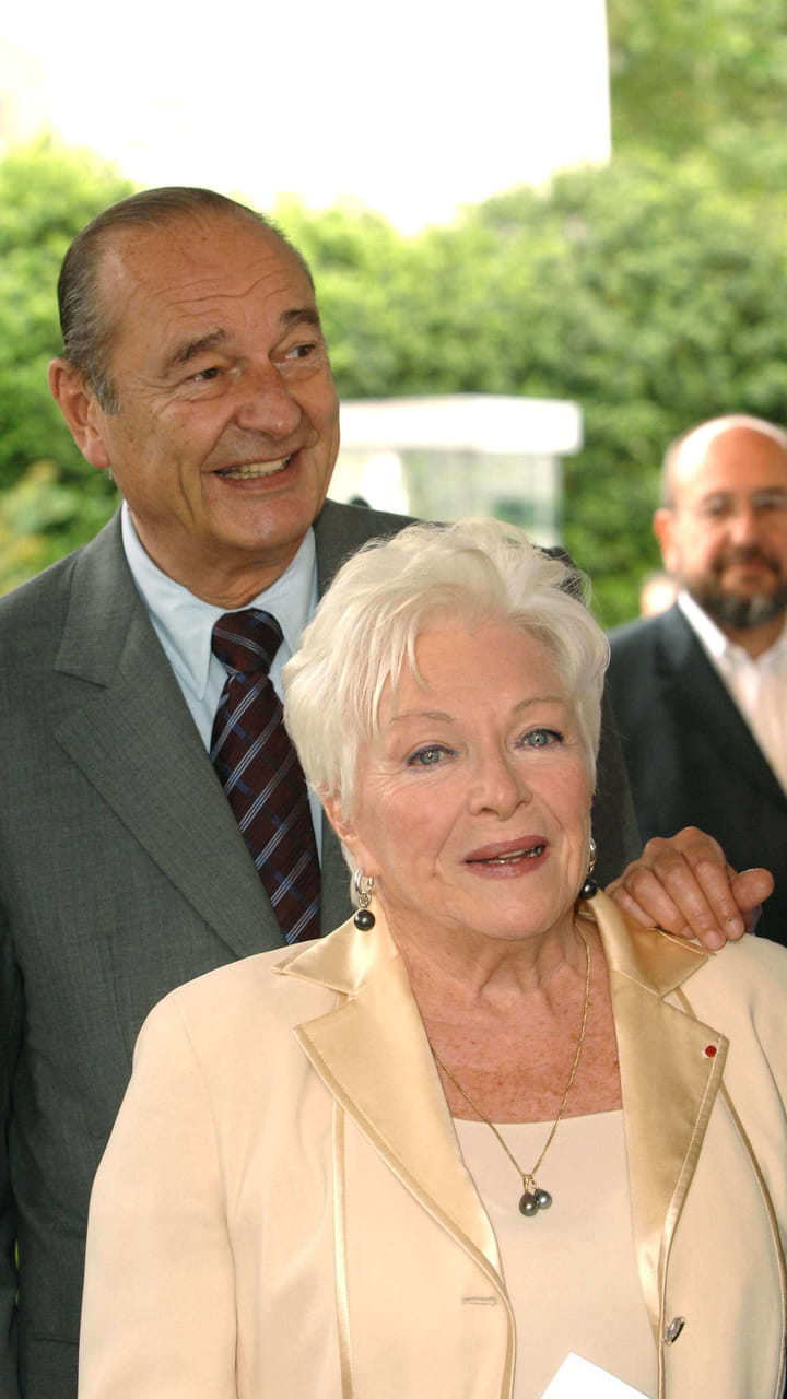 Ses Amours Ses Drames Les Mille Vies De Line Renaud