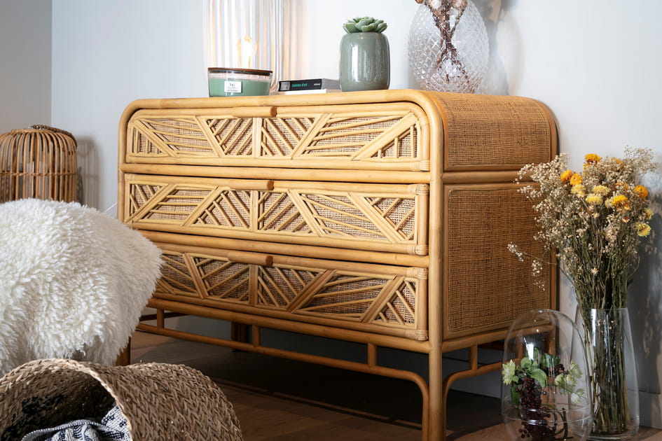 Une commode styl&eacute;e