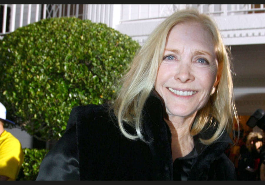 Susan Howard (Donna Culver Krebbs)