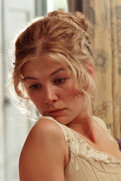 Rosamund Pike