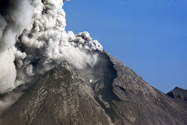 Le mont Merapi en Indonésie