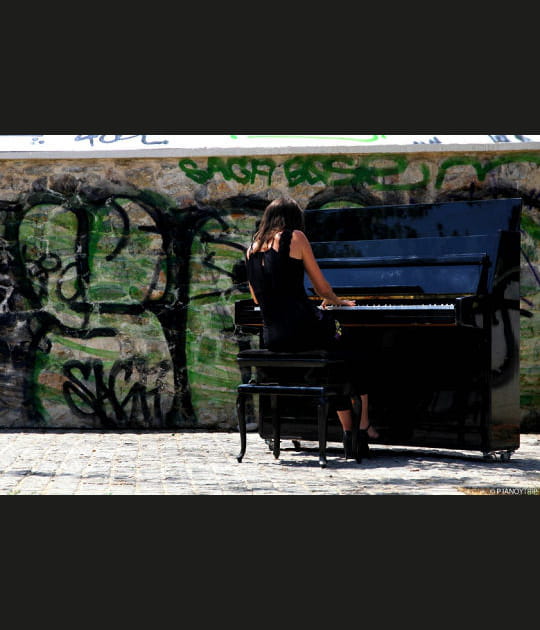 Un air de piano entre les murs