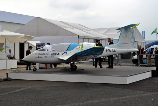 Airbus E-Fan : premier tour de piste au Bourget pour l’avion 100% électrique d’Airbus