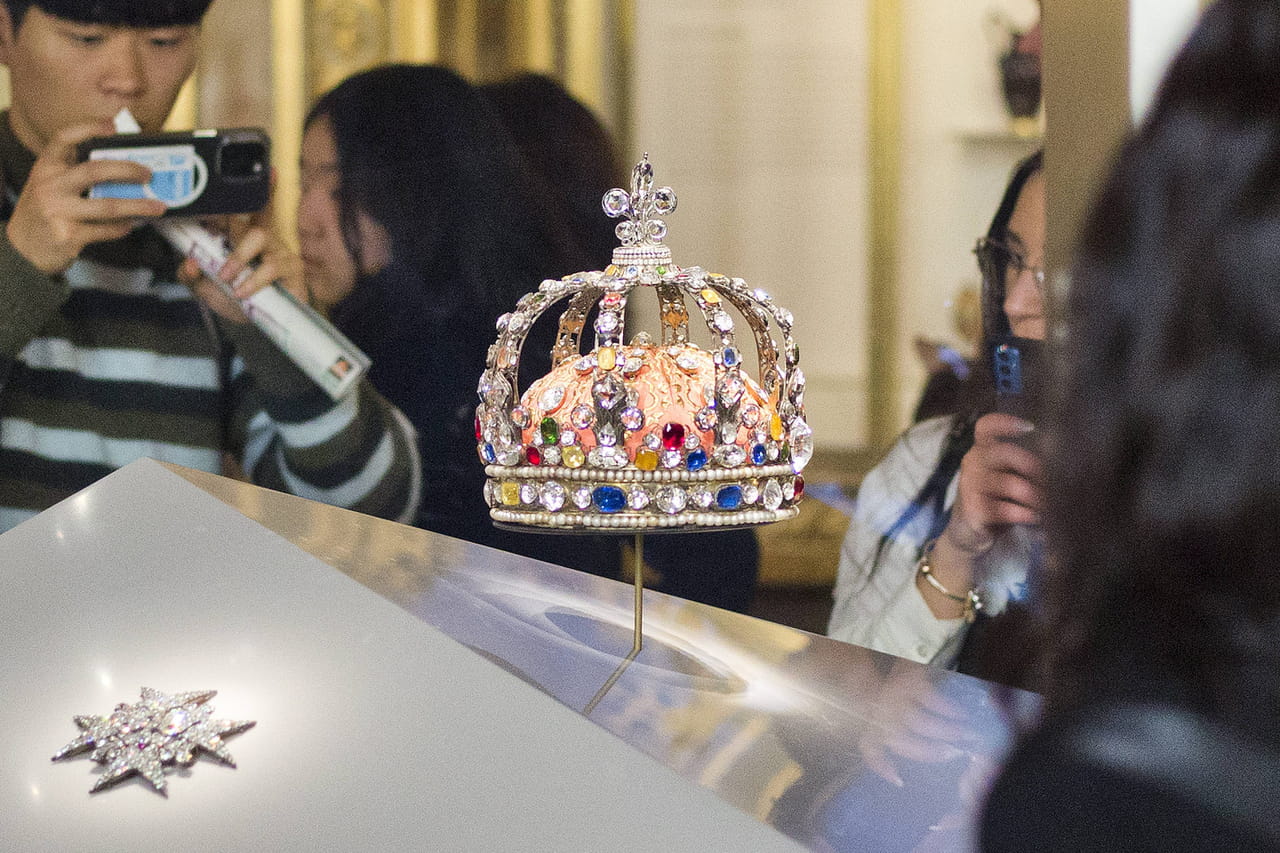 Bijoux volÃ©s au LouvreÂ : images, valeur, histoire... Ce que l'on sait des piÃ¨ces...