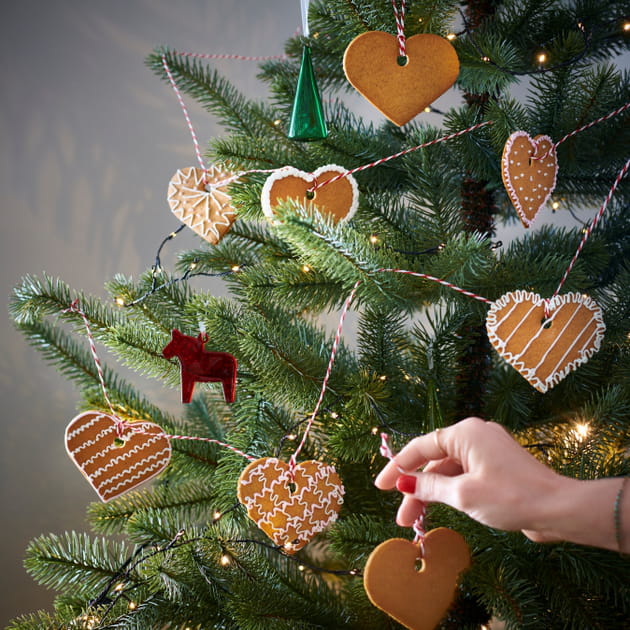 Un sapin habill&eacute; de pain d'&eacute;pices