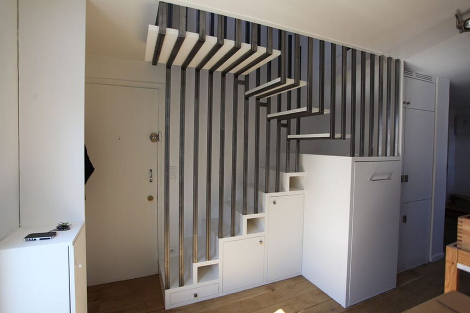 Dissimuler des rangements dans un escalier