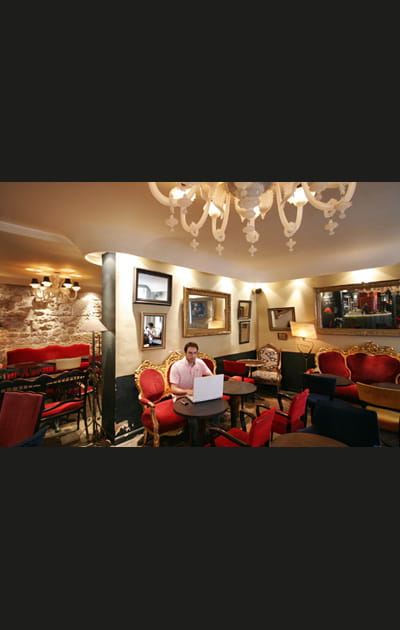 Un caf&eacute; Wi-Fi en or