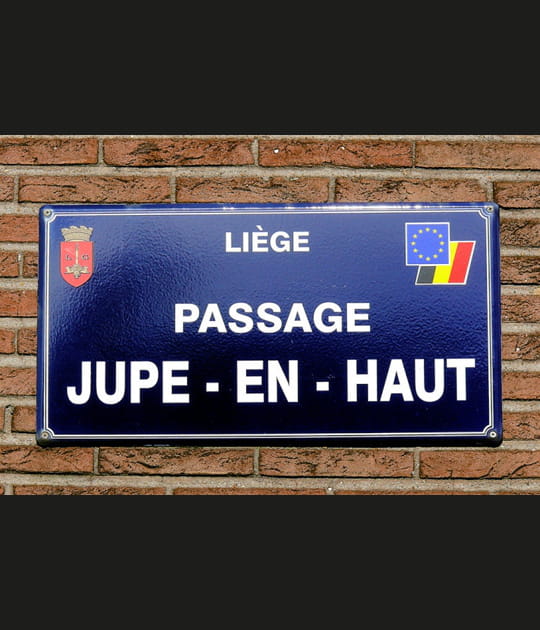 Haut les jupes