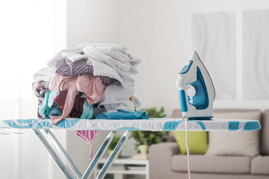 Fini la corv&eacute;e du linge&nbsp;: ce cintre Lidl repasse vos v&ecirc;tements tout seul et il co&ucirc;te moins de 20&nbsp;euros