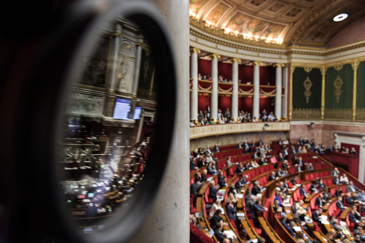 La taxe Zucman débattue à l'Assemblée nationale : qui est pour, qui est contre ? Et pourquoi ?