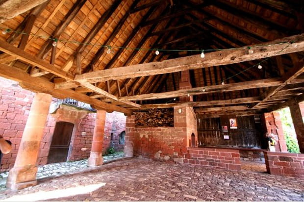 La halle aux grains et aux vins