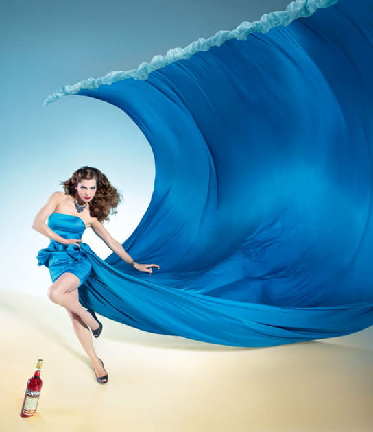 Milla Jovovich, &eacute;g&eacute;rie du calendrier Campari&nbsp;2012