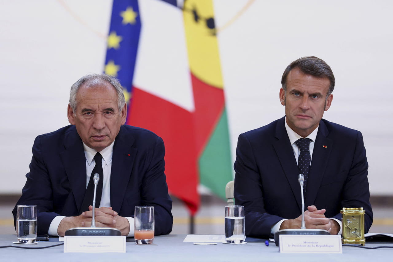 Vote de confiance, en direct : la fin de Bayrou, mais aussi celle de Macron ?