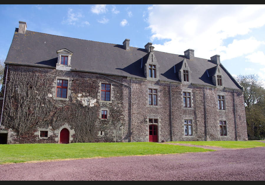 Le ch&acirc;teau de Comper dans la for&ecirc;t de Paimpont