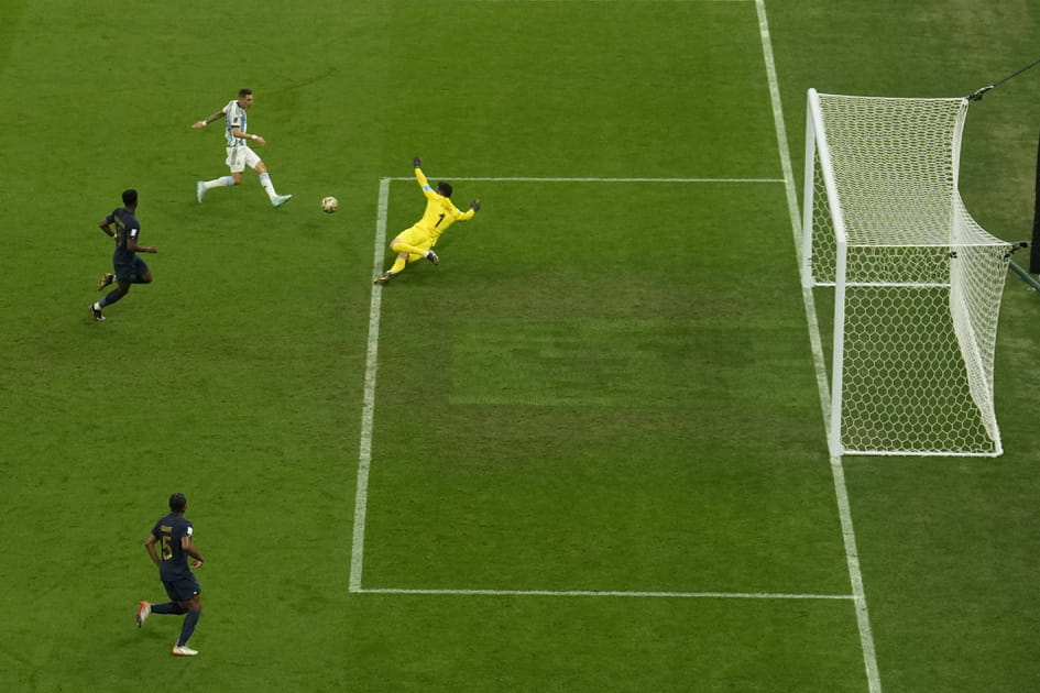 Le 2e but de Di Maria