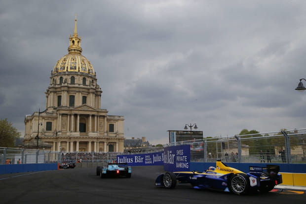 Des bolides en plein Paris !
