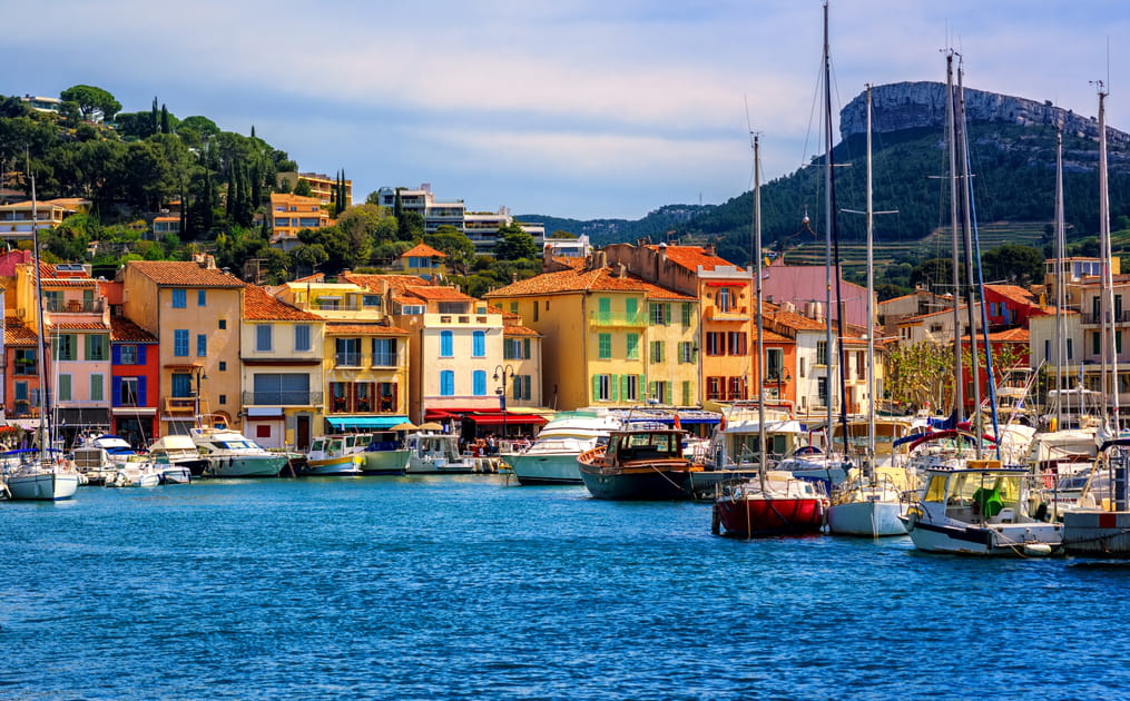 Le port color&eacute; de Cassis